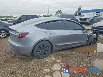Trzecie zdjęcie samochodu z tyłu: 2025 TESLA MODEL 3 VIN:5YJ3E1EA8SF056374 - miniatura