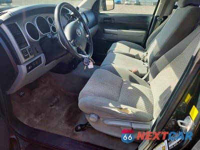 Zdjęcie 7 z 12 samochodu: 2011 TOYOTA TUNDRA DOUBLE CAB SR5 VIN:5TFUY5F1XBX182761 - miniatura