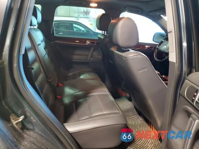 Zdjęcie 11 z 13 samochodu: 2007 VOLKSWAGEN TOUAREG V8 VIN:WVGZB77L17D056537 - miniatura