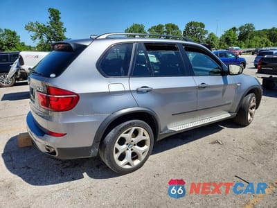 Trzecie zdjęcie samochodu z tyłu: 2012 BMW X5 XDRIVE35D VIN:5UXZW0C53CL666543 - miniatura