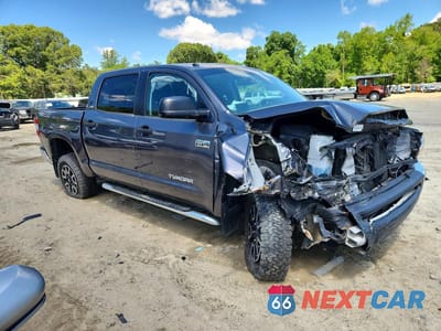 Czwarte zdjęcie samochodu z boku: 2016 TOYOTA TUNDRA SR5 VIN:5TFDY5F19GX516799 - miniatura