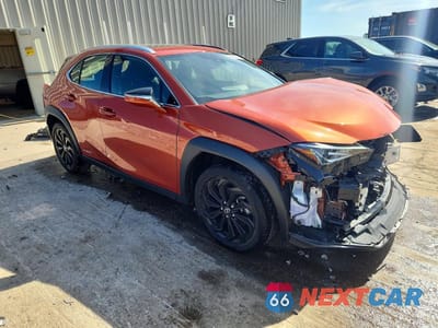 Czwarte zdjęcie samochodu z boku: 2021 LEXUS UX 250H VIN:JTHP9JBH7M2051369 - miniatura