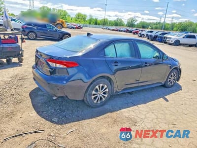 Trzecie zdjęcie samochodu z tyłu: 2021 TOYOTA COROLLA LE VIN:JTDEAMDE9MJ000904 - miniatura