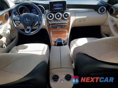 Zdjęcie 8 z 12 samochodu: 2015 MERCEDES-BENZ C 300 VIN:55SWF4JB0FU083518 - miniatura