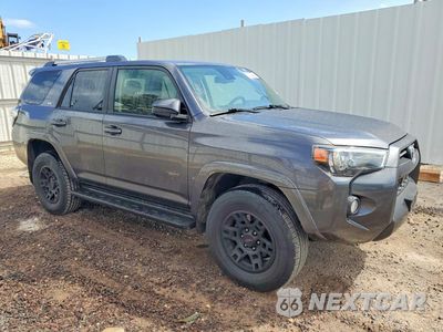 Czwarte zdjęcie samochodu z boku: 2020 TOYOTA 4RUNNER VIN:JTEBU5JR3L5802343 - miniatura