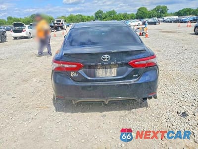 Zdjęcie 6 z 12 samochodu: 2018 TOYOTA CAMRY L VIN:4T1B11HK9JU522505 - miniatura