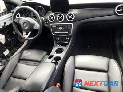 Zdjęcie 8 z 12 samochodu: 2018 MERCEDES-BENZ CLA 250 4MATIC VIN:WDDSJ4GB2JN514950 - miniatura