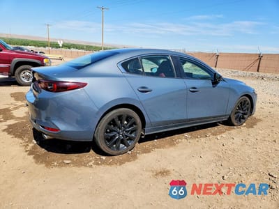 Trzecie zdjęcie samochodu z tyłu: 2024 MAZDA 3 PREFERRED VIN:3MZBPBCM8RM402483 - miniatura