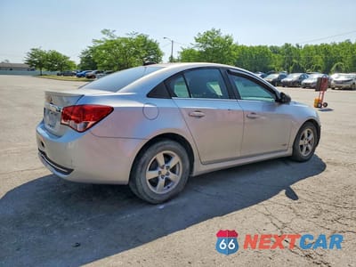 Trzecie zdjęcie samochodu z tyłu: 2015 CHEVROLET CRUZE LT VIN:1G1PC5SB0F7242894 - miniatura