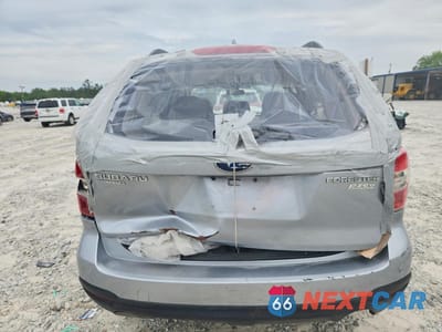 Zdjęcie 6 z 12 samochodu: 2016 SUBARU FORESTER 2.5I PREMIUM VIN:JF2SJADC2GH509911 - miniatura
