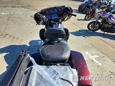 Zdjęcie 6 z 10 samochodu: 2018 HARLEY-DAVIDSON FLHTKSE CVO LIMITED VIN:1HD1TEH3XJB950443 - miniatura