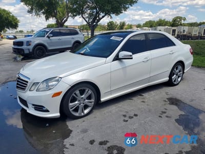 2013 MERCEDES-BENZ E 350 WDDHF5KB4DA724759 - główne zdjęcie licytacji z USA - miniatura