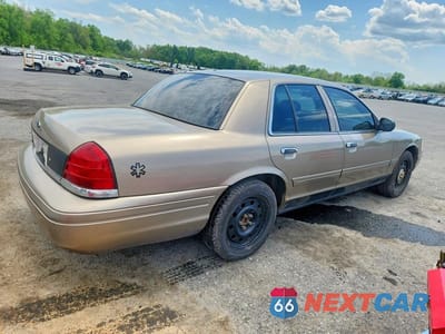 Trzecie zdjęcie samochodu z tyłu: 2007 FORD CROWN VICTORIA POLICE INTERCEPTOR VIN:2FAHP71W87X106143 - miniatura