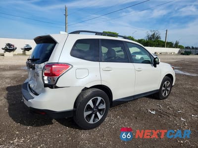 Trzecie zdjęcie samochodu z tyłu: 2017 SUBARU FORESTER 2.5I PREMIUM VIN:JF2SJAEC2HH508449 - miniatura