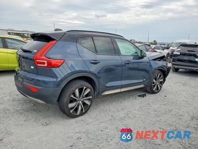 Trzecie zdjęcie samochodu z tyłu: 2022 VOLVO XC40 P8 RECHARGE PLUS VIN:YV4ED3UR7N2709599 - miniatura