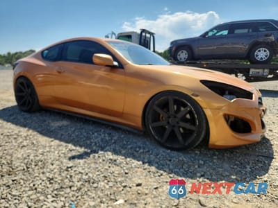 Czwarte zdjęcie samochodu z boku: 2015 HYUNDAI GENESIS COUPE 3.8 VIN:KMHHU6KJ1FU122329 - miniatura