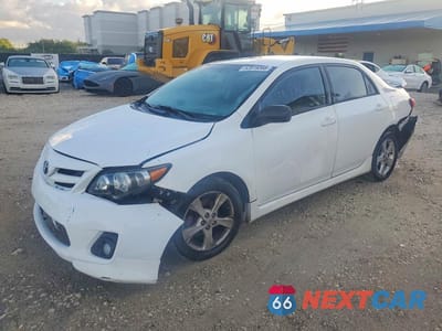 2011 TOYOTA COROLLA S 2T1BU4EE0BC565902 - główne zdjęcie licytacji z USA - miniatura