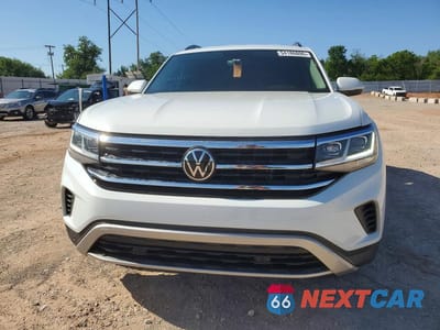 Czwarte zdjęcie samochodu z boku: 2021 VOLKSWAGEN ATLAS SE VIN:1V2WR2CA9MC580335 - miniatura