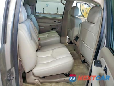 Zdjęcie 11 z 13 samochodu: 2003 CHEVROLET SUBURBAN K1500 VIN:3GNFK16Z43G163130 - miniatura