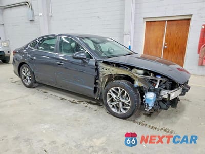Czwarte zdjęcie samochodu z boku: 2020 HYUNDAI SONATA SEL VIN:5NPEF4JA1LH013303 - miniatura