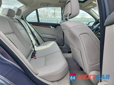Zdjęcie 10 z 12 samochodu: 2011 MERCEDES-BENZ C 300 4MATIC VIN:WDDGF8BB2BR179883 - miniatura