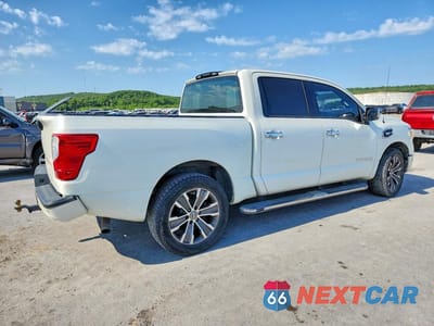 Trzecie zdjęcie samochodu z tyłu: 2017 NISSAN TITAN SL VIN:1N6AA1E69HN536509 - miniatura