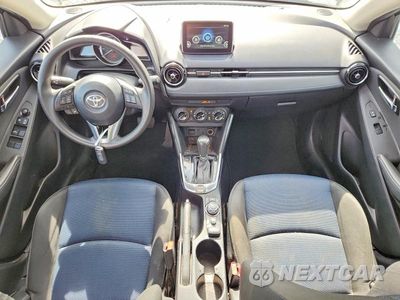 Zdjęcie 8 z 12 samochodu: 2017 TOYOTA YARIS IA BASE VIN:3MYDLBYV7HY190788 - miniatura