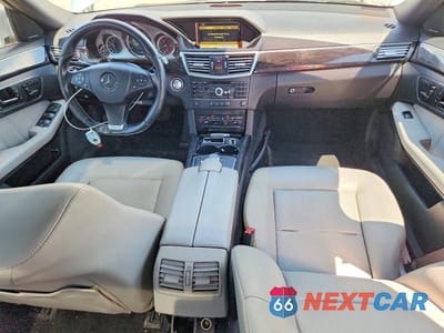 Zdjęcie 8 z 12 samochodu: 2011 MERCEDES-BENZ E 350 4MATIC VIN:WDDHF8HB2BA352215 - miniatura