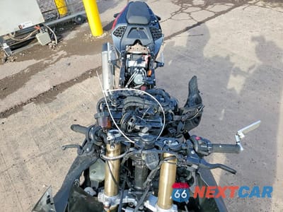 Piąte zdjęcie samochodu w środku: 2022 BMW S 1000 RR VIN:WB10E2308N6F06642 - miniatura