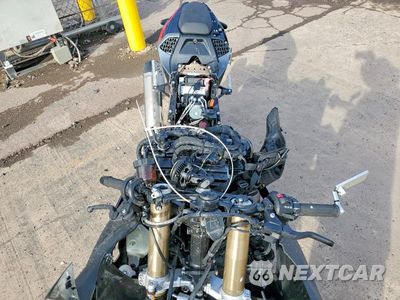 Piąte zdjęcie samochodu w środku: 2022 BMW S 1000 RR VIN:WB10E2308N6F06642 - miniatura