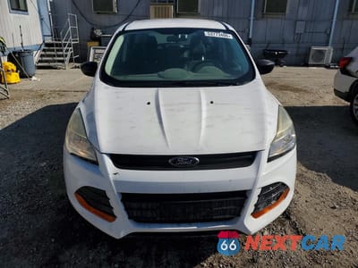 Piąte zdjęcie samochodu w środku: 2015 FORD ESCAPE VIN:1FMCU0F71FUA45452 - miniatura