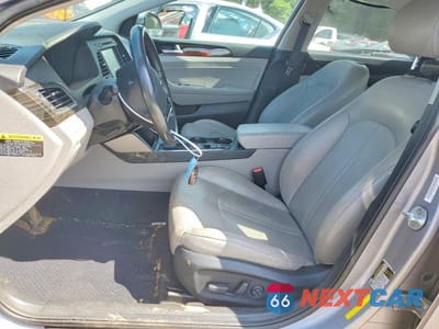 Zdjęcie 7 z 12 samochodu: 2017 HYUNDAI SONATA PLUG-IN HYBRID LIMITED VIN:KMHE54L22HA045177 - miniatura