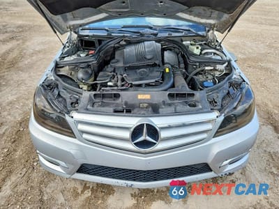 Zdjęcie 11 z 12 samochodu: 2012 MERCEDES-BENZ C 250 VIN:WDDGJ4HB0CF765726 - miniatura