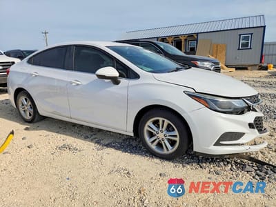 Czwarte zdjęcie samochodu z boku: 2016 CHEVROLET CRUZE LT VIN:1G1BE5SM7G7286429 - miniatura