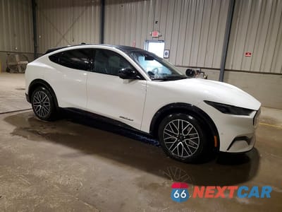 Czwarte zdjęcie samochodu z boku: 2024 FORD MUSTANG MACH-E PREMIUM VIN:3FMTK3SUXRMA27883 - miniatura