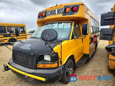 Drugie zdjęcie samochodu z przodu: 2011 GMC SAVANA CUT - SCHOOL BUS VIN:1GD373BG8B1173200 - miniatura