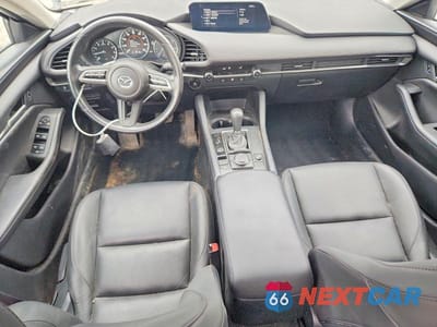 Zdjęcie 8 z 13 samochodu: 2023 MAZDA 3 SELECT VIN:3MZBPABM8PM373205 - miniatura