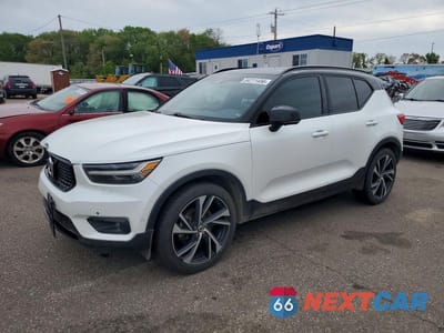 2020 VOLVO XC40 T5 R-DESIGN YV4162UM3L2221478 - główne zdjęcie licytacji z USA - miniatura