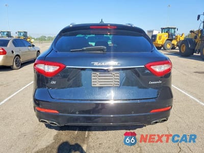 Zdjęcie 6 z 13 samochodu: 2017 MASERATI LEVANTE VIN:ZN661XUA9HX257744 - miniatura