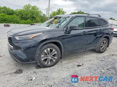 2022 TOYOTA HIGHLANDER XLE 5TDHZRBH2NS578170 - główne zdjęcie licytacji z USA - miniatura
