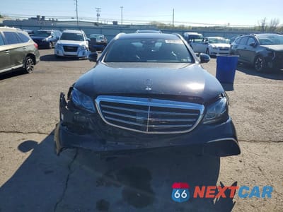 Piąte zdjęcie samochodu w środku: 2019 MERCEDES-BENZ E 450 4MATIC VIN:WDDZH6JB1KA556954 - miniatura