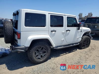 Trzecie zdjęcie samochodu z tyłu: 2016 JEEP WRANGLER UNLIMITED SAHARA VIN:1C4BJWEGXGL173130 - miniatura