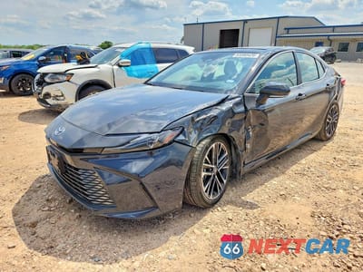2025 TOYOTA CAMRY XLE 4T1DAACK3SU147521 - główne zdjęcie licytacji z USA - miniatura