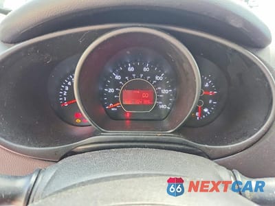 Zdjęcie 9 z 12 samochodu: 2016 KIA SOUL BASE VIN:KNDJN2A28G7830129 - miniatura