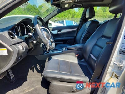 Zdjęcie 7 z 12 samochodu: 2013 MERCEDES-BENZ C 300 4MATIC VIN:WDDGF8AB9DR300882 - miniatura