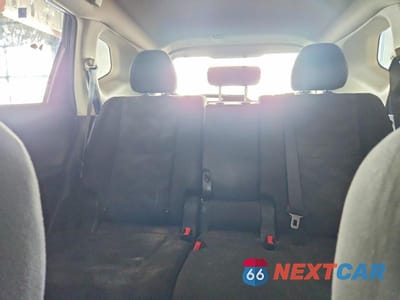 Zdjęcie 10 z 13 samochodu: 2016 NISSAN ROGUE S VIN:KNMAT2MV2GP631430 - miniatura