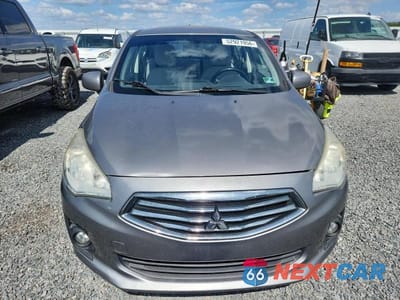 Piąte zdjęcie samochodu w środku: 2017 MITSUBISHI MIRAGE G4 ES VIN:ML32F3FJ8HHF06574 - miniatura
