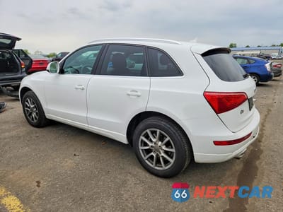 Drugie zdjęcie samochodu z przodu: 2010 AUDI Q5 PREMIUM PLUS VIN:WA1LKAFP0AA029375 - miniatura