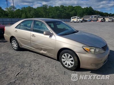 Czwarte zdjęcie samochodu z boku: 2005 TOYOTA CAMRY LE VIN:4T1BE30KX5U414945 - miniatura