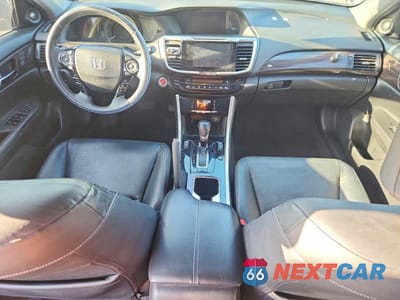 Zdjęcie 8 z 12 samochodu: 2017 HONDA ACCORD TOURING HYBRID VIN:JHMCR6F7XHC001644 - miniatura